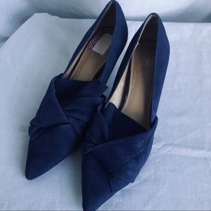 Navy kitten heel suede shoes